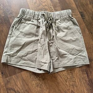BTFBM green Women's Shorts size medium